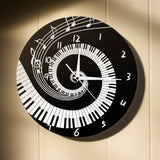 Élégant Piano touches noir et blanc moderne horloge murale Notes de musique vague ronde musique clavier horloge murale mélomane pianiste cadeau